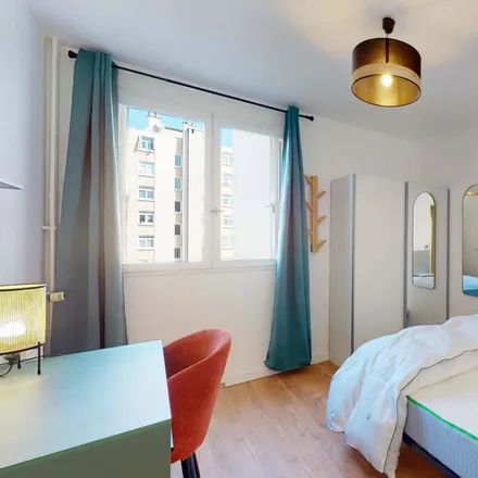 Rent this 5 bed room on 91 Rue Emile Zola in 92600 Asnières-sur-Seine, France