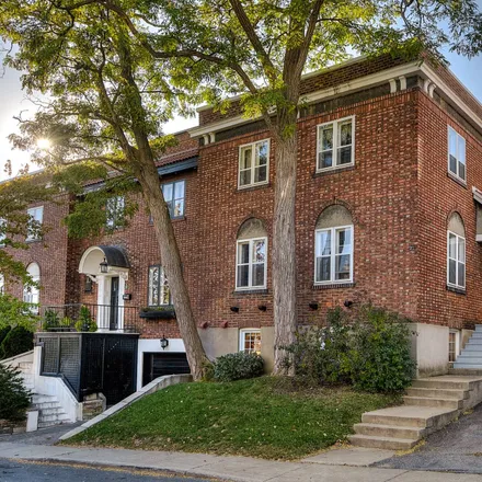 Buy this 4 bed house on 19 Avenue Thornhill in Westmount, QC H3Y 3B1