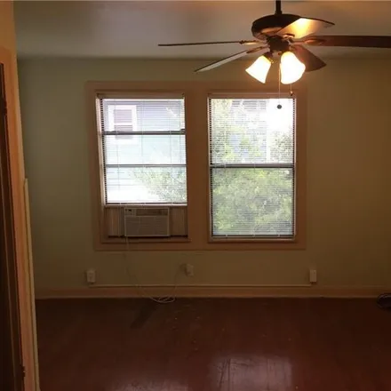Image 5 - 611 West 37th Street, Austin, TX 78705, USA - House for rent