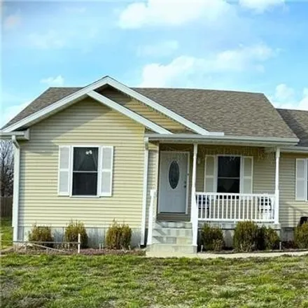 Buy this 3 bed house on 1328 East 18th Street in Lamar, MO 64759