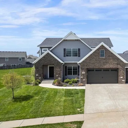 Buy this 5 bed house on 5698 Texas Drive in Pleasant Valley Township, Bettendorf