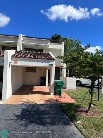 Rent this 3 bed townhouse on 6688 Racquet Club Road in Lauderhill, FL 33319