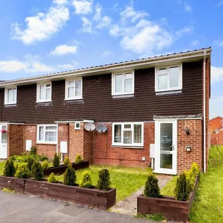 Buy this 3 bed house on Ashdown Way in Grove, OX12 0AQ