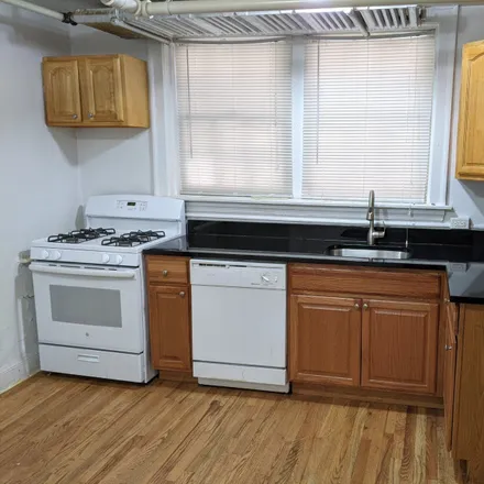 Rent this 1 bed apartment on 1452 Oak Avenue