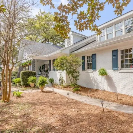 Buy this 6 bed house on 167 Toomer Lane in Mount Pleasant, SC 29464