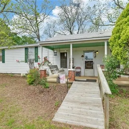 Buy this 3 bed house on Meadowlands Road in Hart County, GA 30643