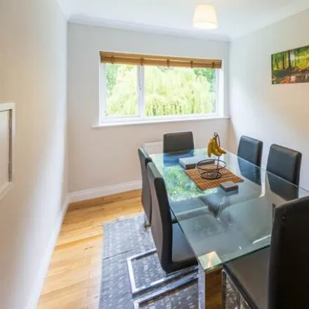 Image 7 - Harrogate Road, Leeds, LS17 6AQ, United Kingdom - Apartment for sale