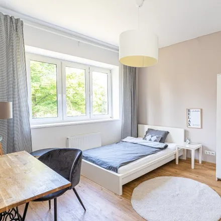 Rent this 3 bed room on Braunlager Straße 22 in 12347 Berlin, Germany