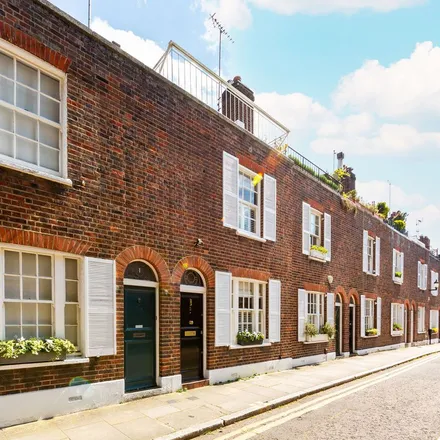 Rent this 3 bed townhouse on 14 Paradise Walk in London, SW3 4JL
