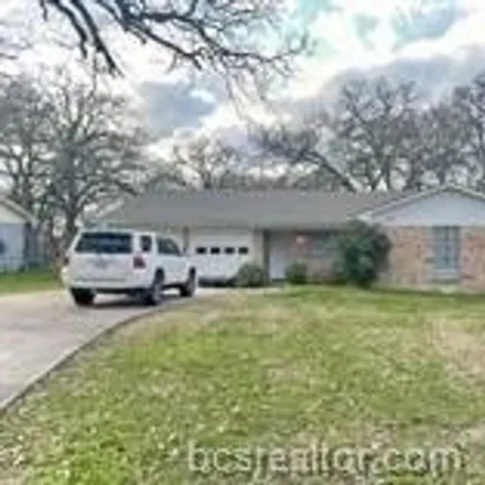 Rent this 3 bed house on 456 Tee Drive in Bryan, TX 77801