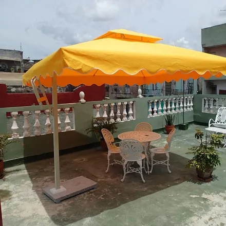 Rent this 2 bed apartment on Cayo Hueso in HAVANA, CU