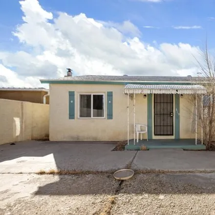 Image 3 - 619 Adams Street Northeast, Albuquerque, NM 87110, USA - House for sale
