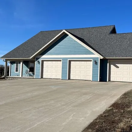 Image 2 - 1788 South Prairie View Circle, Sioux Center, IA 51250, USA - House for sale