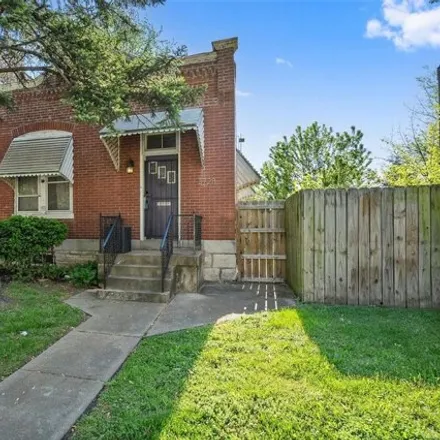 Buy this 1 bed house on 3700 Minnesota Avenue in St. Louis, MO 63118