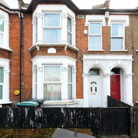 Rent this 5 bed apartment on 4 Carlingford Road in London, N15 3EH