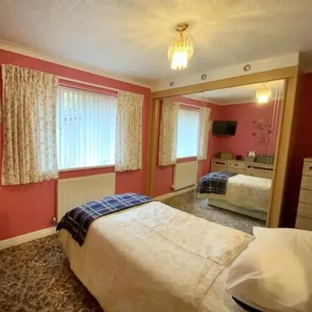 Image 7 - Stradbroke Avenue, Sheffield, S13 8LQ, United Kingdom - House for sale