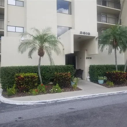 Buy this 1 bed condo on Cove Cay Country Club in 2612 Cove Cay Drive, Largo