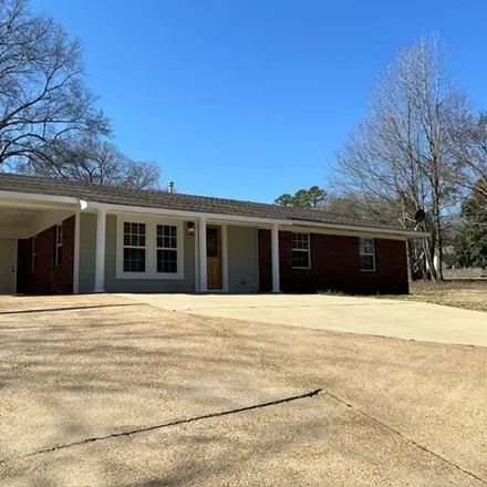 Buy this 3 bed house on 830 Summit Street in Winona, MS 38967