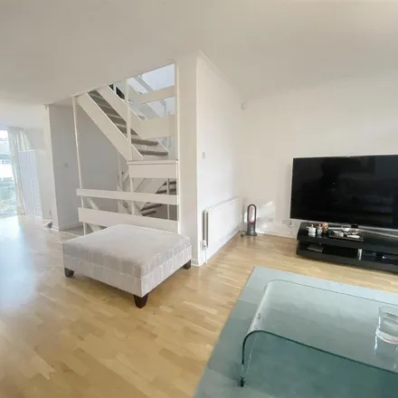 Image 3 - 111 Canfield Gardens, London, NW6 3DY, United Kingdom - Townhouse for rent