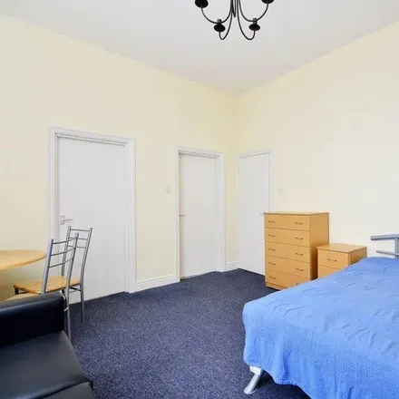 Rent this studio duplex on 53 Cavendish Road in London, NW6 7XL