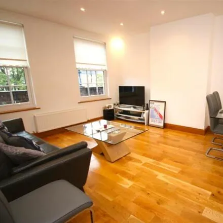 Buy this 2 bed apartment on Prezzo in Cockfosters Road, London