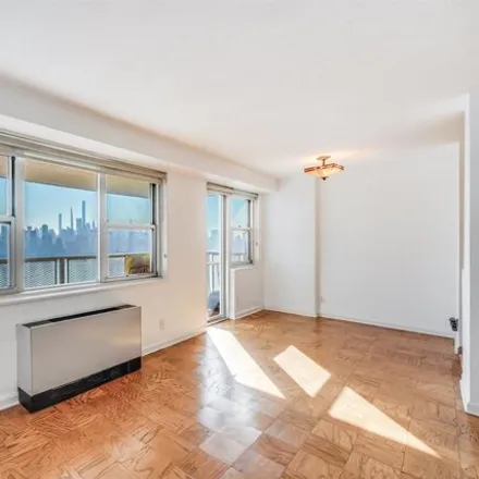 Image 5 - The Versailles, John F. Kennedy Boulevard East, West New York, NJ 07093, USA - Condo for sale