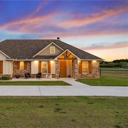 Buy this 3 bed house on 131 Appaloosa Lane in McLennan County, TX 76633