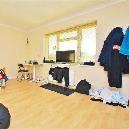 Image 3 - Windyedge, 30 Riverside, Guildford, GU1 1LW, United Kingdom - Duplex for rent