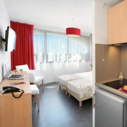 Image 5 - 418 Rue du Mas de Verchant, 34170 Montpellier, France - Apartment for rent