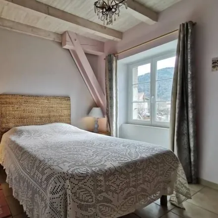 Rent this 3 bed townhouse on 43800 Lavoûte-sur-Loire