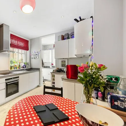 Rent this 1 bed apartment on Kimbell Gardens in London, SW6 6QQ