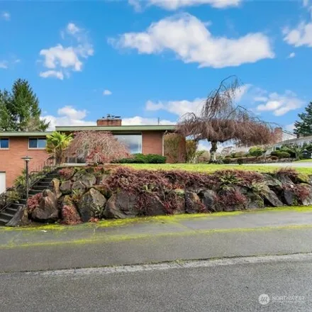 Buy this 3 bed house on 306 Alexander Avenue in Kent, WA 98030