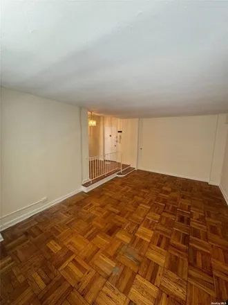 Image 3 - 98-19 64th Avenue, New York, NY 11374, USA - Apartment for sale