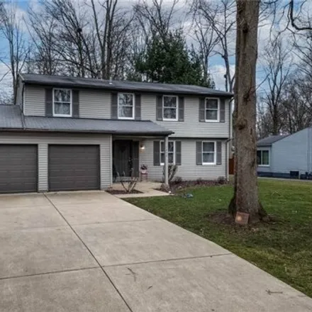 Buy this 4 bed house on 7850 Castle Rock Drive Northeast in Howland Center, Howland Township