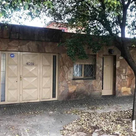 Buy this 3 bed house on Suipacha in Alvear, Rosario