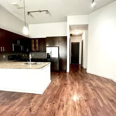 Image 5 - 2400 McCue Road, Houston, TX 77056, USA - Apartment for rent
