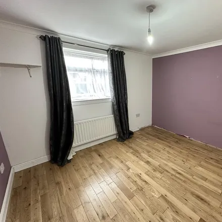 Image 5 - Cromer Gardens, Glasgow, G20 9JQ, United Kingdom - Duplex for rent