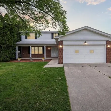 Buy this 4 bed house on 38616 Cottonwood Drive in Sterling Heights, MI 48310