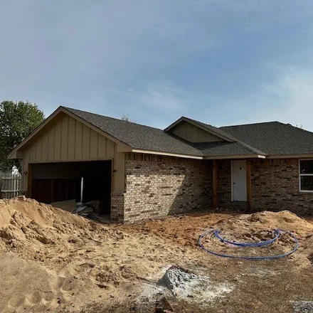 Buy this 3 bed house on 499 West Toronto Avenue in Kingfisher, OK 73750