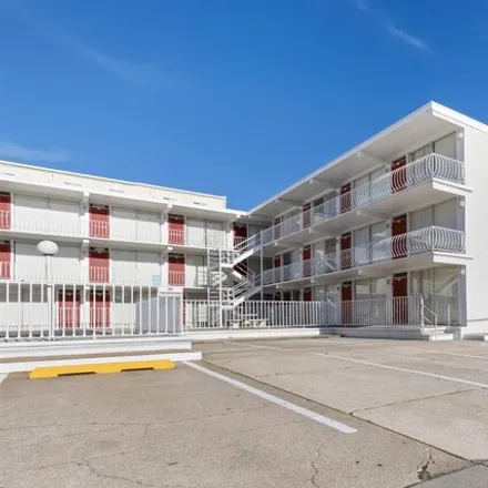 Buy this 1 bed condo on 2789 East 19th Avenue in North Wildwood, Cape May County