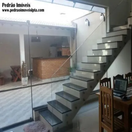 Buy this 3 bed house on Rua Silvio Capelari in Lençóis Paulista, Lençóis Paulista - SP