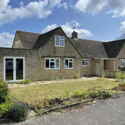 Buy this 2 bed duplex on Greystones Farm in Roman Way, Bourton-on-the-Water