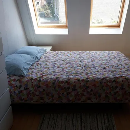 Rent this 5 bed room on Mezenstraat 63 in 3082 ZJ Rotterdam, Netherlands