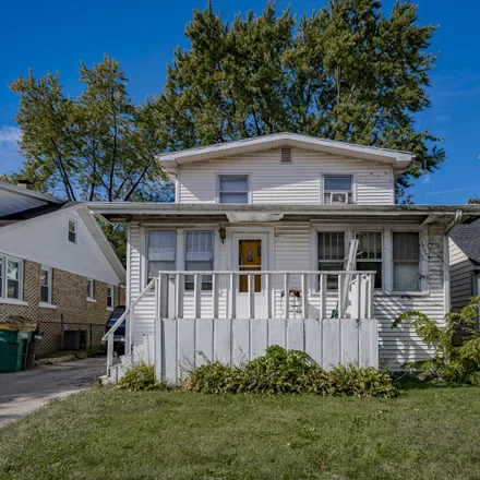 Buy this 3 bed house on 1005 Waverly Place in Joliet, IL 60435