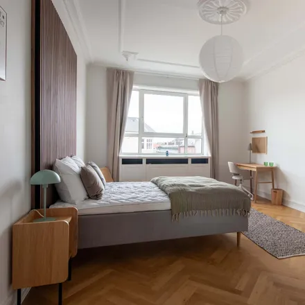 Rent this 4 bed room on Strandboulevarden in 2100 København Ø, Denmark