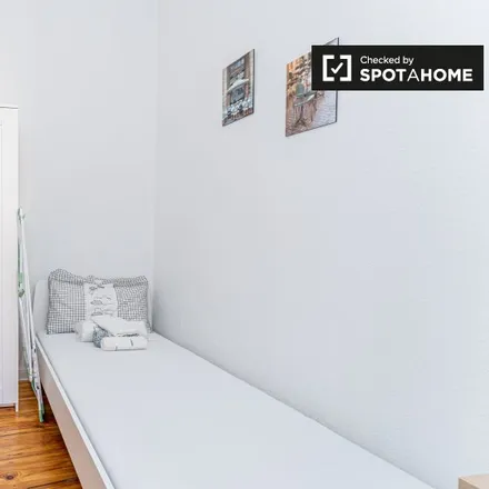 Rent this 9 bed room on Kantstraße 69 in 10627 Berlin, Germany