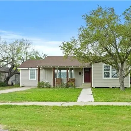 Image 2 - 203 9th Street, Bishop, TX 78343, USA - House for sale