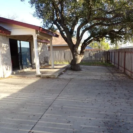 Image 5 - 811 Sunnyvale Place, Uvalde, TX 78801, USA - House for rent