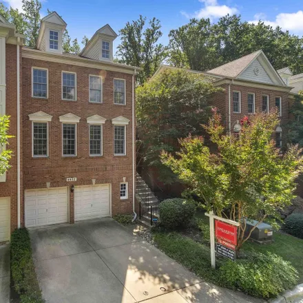 Image 3 - 6138 Stonehenge Place, Montrose Forest, North Bethesda, MD 20852, USA - Condo for sale