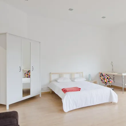 Rent this 8 bed room on Avenida da República 48 in 1050-195 Lisbon, Portugal